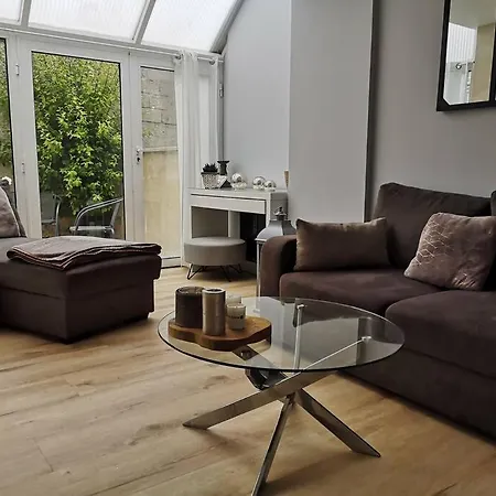 Maison De Chaleureuse Au Coeur De *