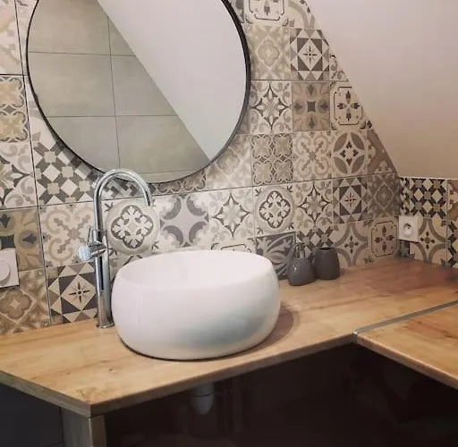 Maison De Chaleureuse Au Coeur De