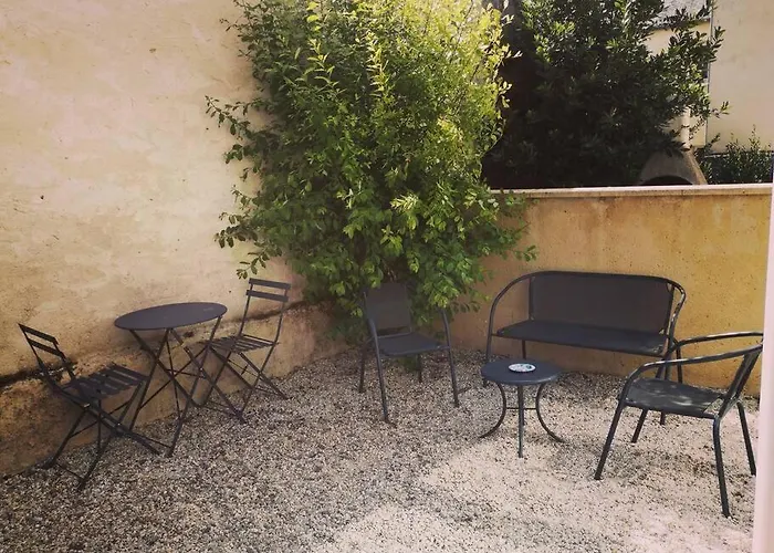 Maison De Chaleureuse Au Coeur De شقة